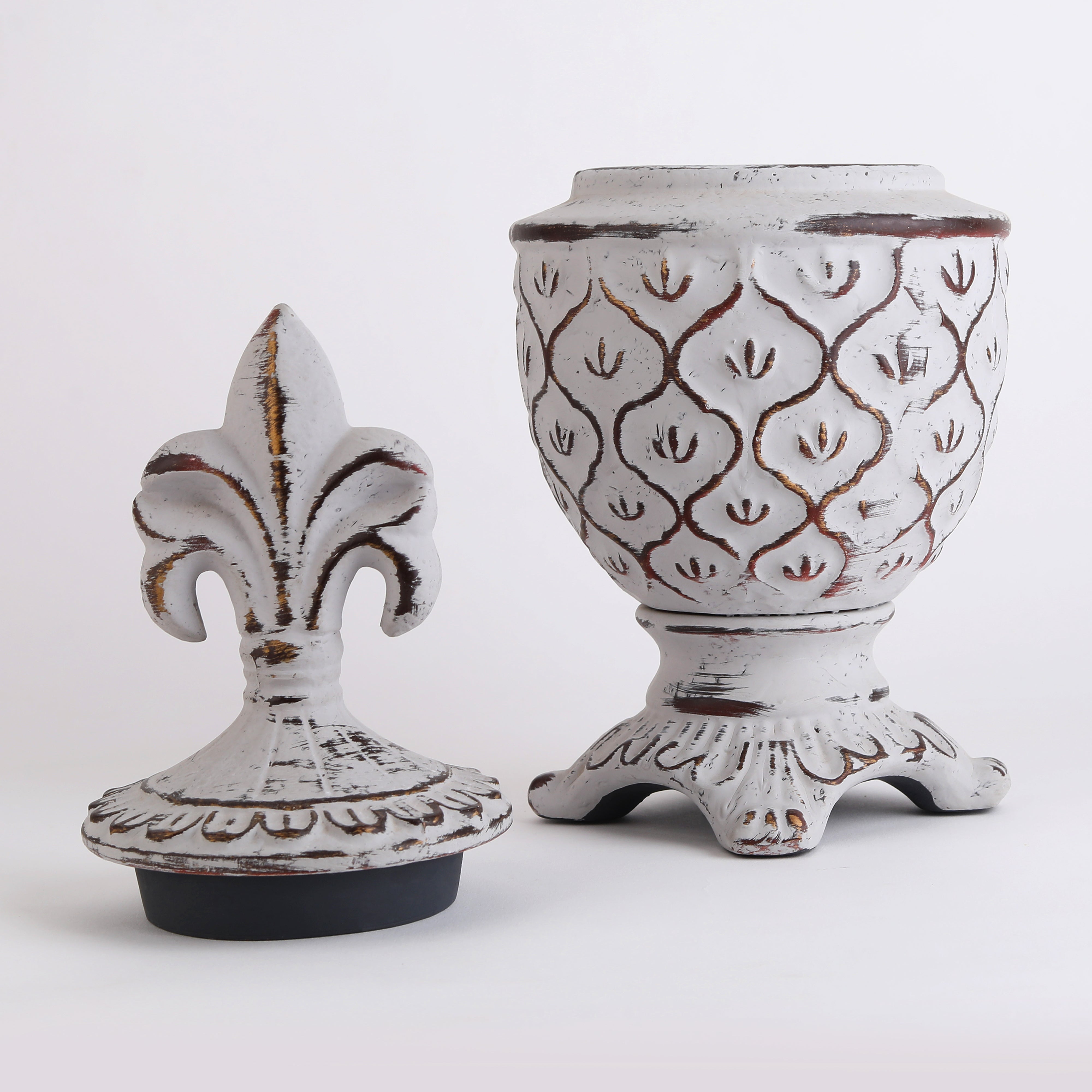 Crest Fleur-Di-Lis (Small)